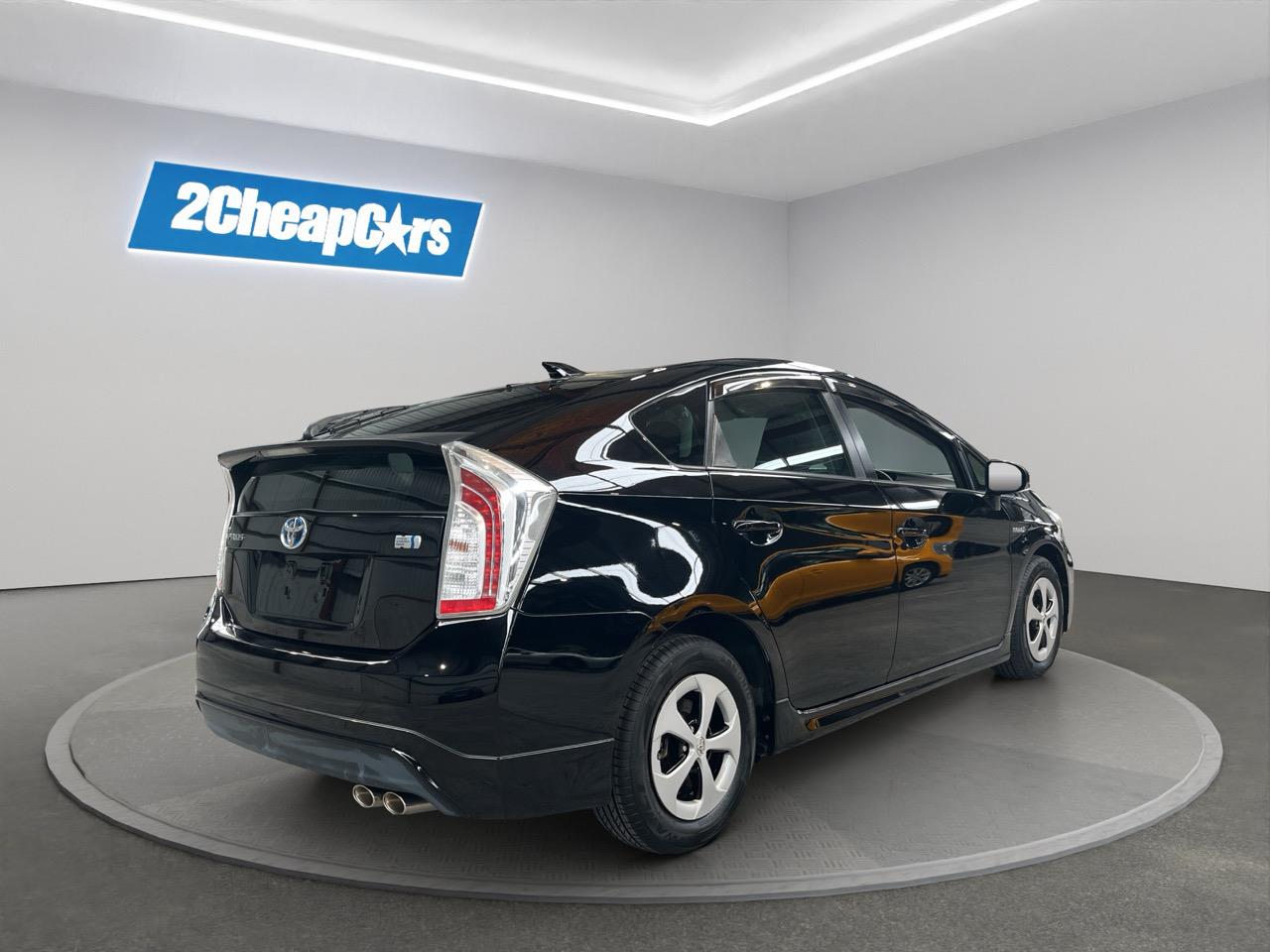 2013 Toyota Prius S Hatchback PUSH BUTTON START + REVERSING CAMERA + AUTO LIGHTS