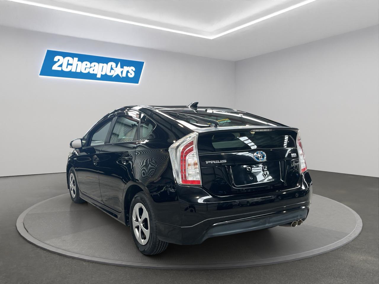 2013 Toyota Prius S Hatchback PUSH BUTTON START + REVERSING CAMERA + AUTO LIGHTS