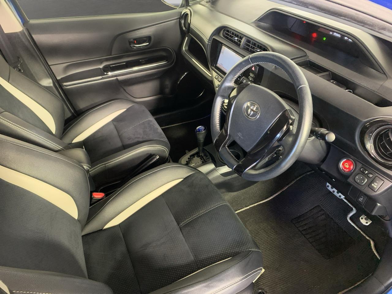 2015 Toyota Aqua G G's Hatchback CRUISE CONTROL + HEATED SEATS + REVERSING CAMERA