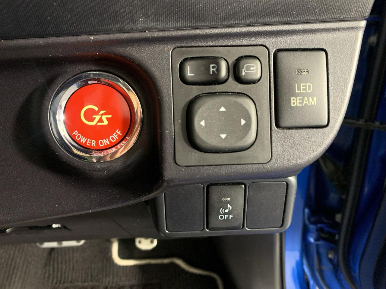 2015 Toyota Aqua G G's Hatchback CRUISE CONTROL + HEATED SEATS + REVERSING CAMERA