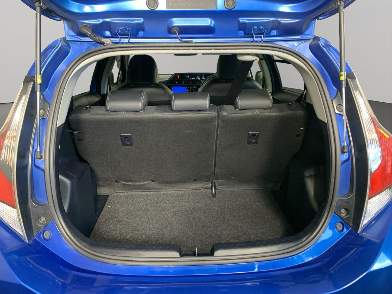 2015 Toyota Aqua G G's Hatchback CRUISE CONTROL + HEATED SEATS + REVERSING CAMERA