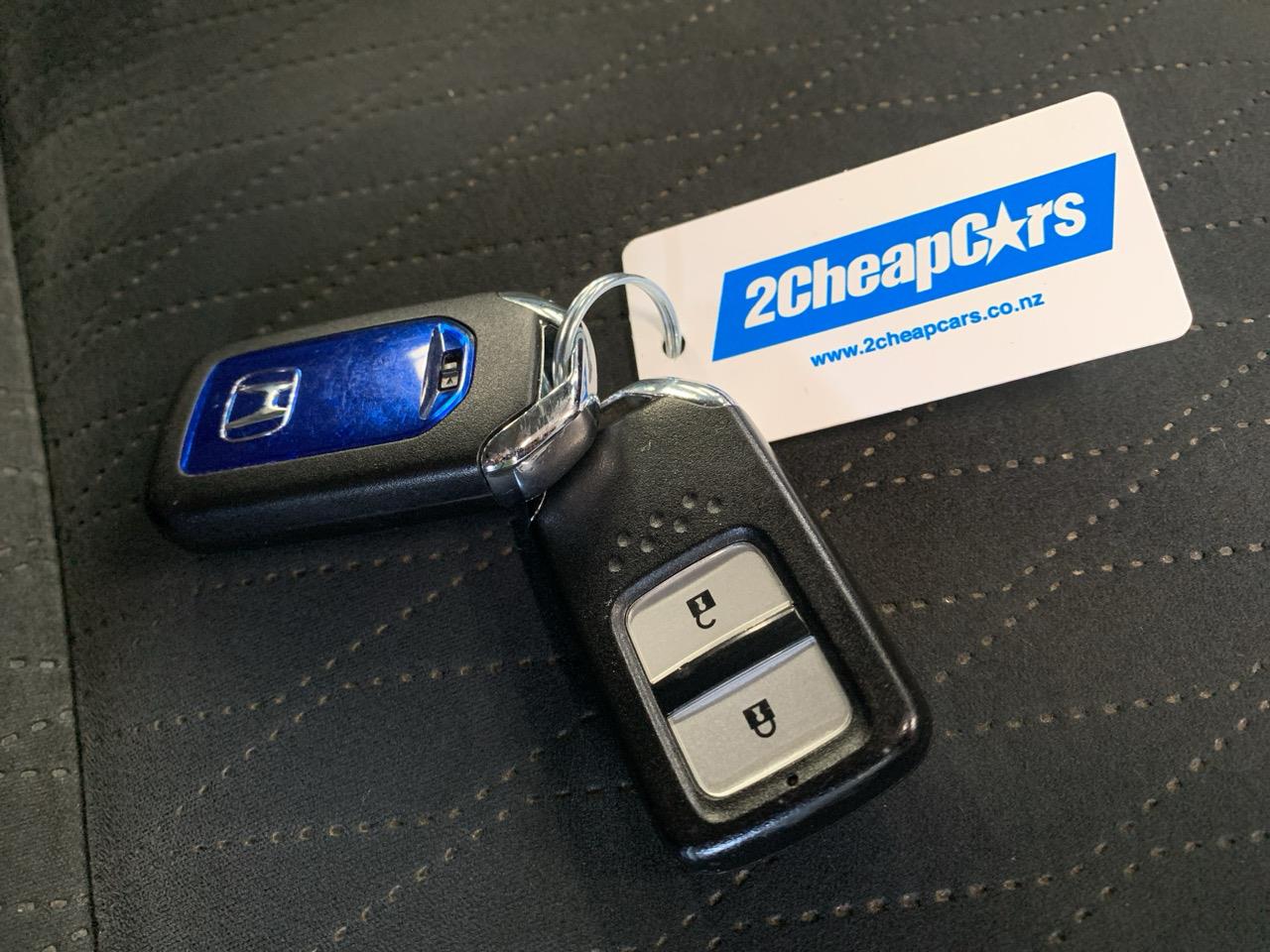 2015 Honda SHUTTLE HYBRID Z STYLE EDITION Station Wagon CRUISE CONTROL + HEATED SEATS + AUTO LIGHTS