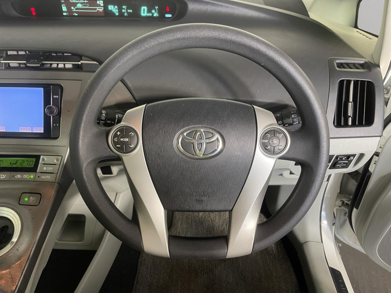 2012 Toyota Prius S Hatchback REVERSING CAMERA + AUTO LIGHTS + PUSH BUTOTN START