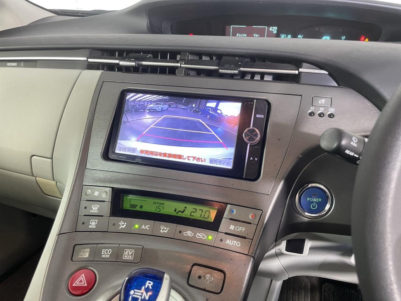 2012 Toyota Prius S Hatchback REVERSING CAMERA + AUTO LIGHTS + PUSH BUTOTN START