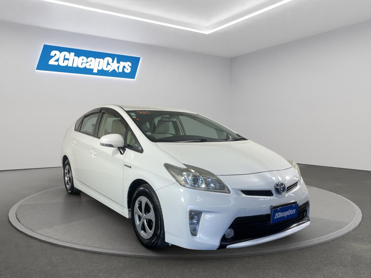 2012 Toyota Prius S Hatchback REVERSING CAMERA + AUTO LIGHTS + PUSH BUTOTN START