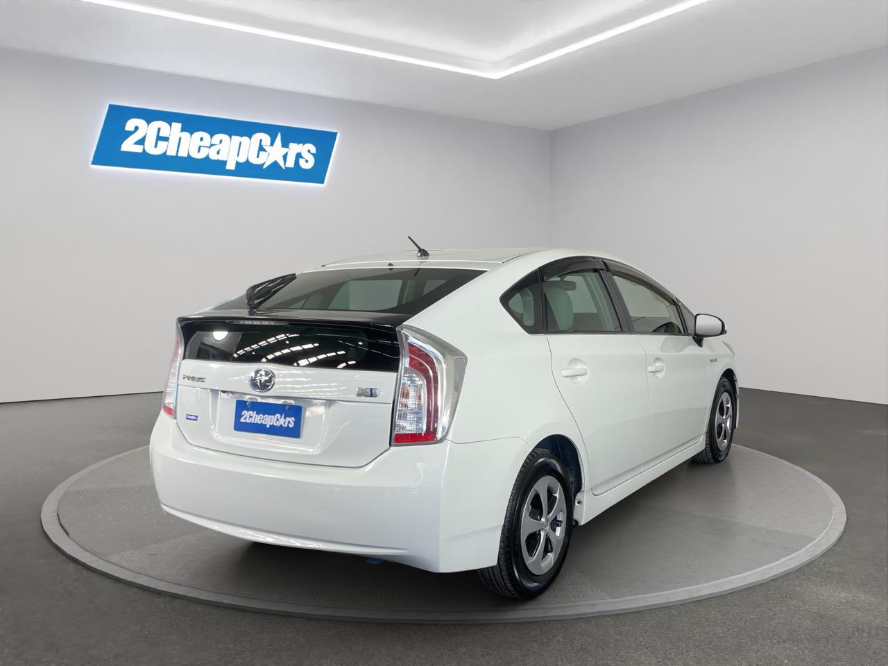 2012 Toyota Prius S Hatchback REVERSING CAMERA + AUTO LIGHTS + PUSH BUTOTN START