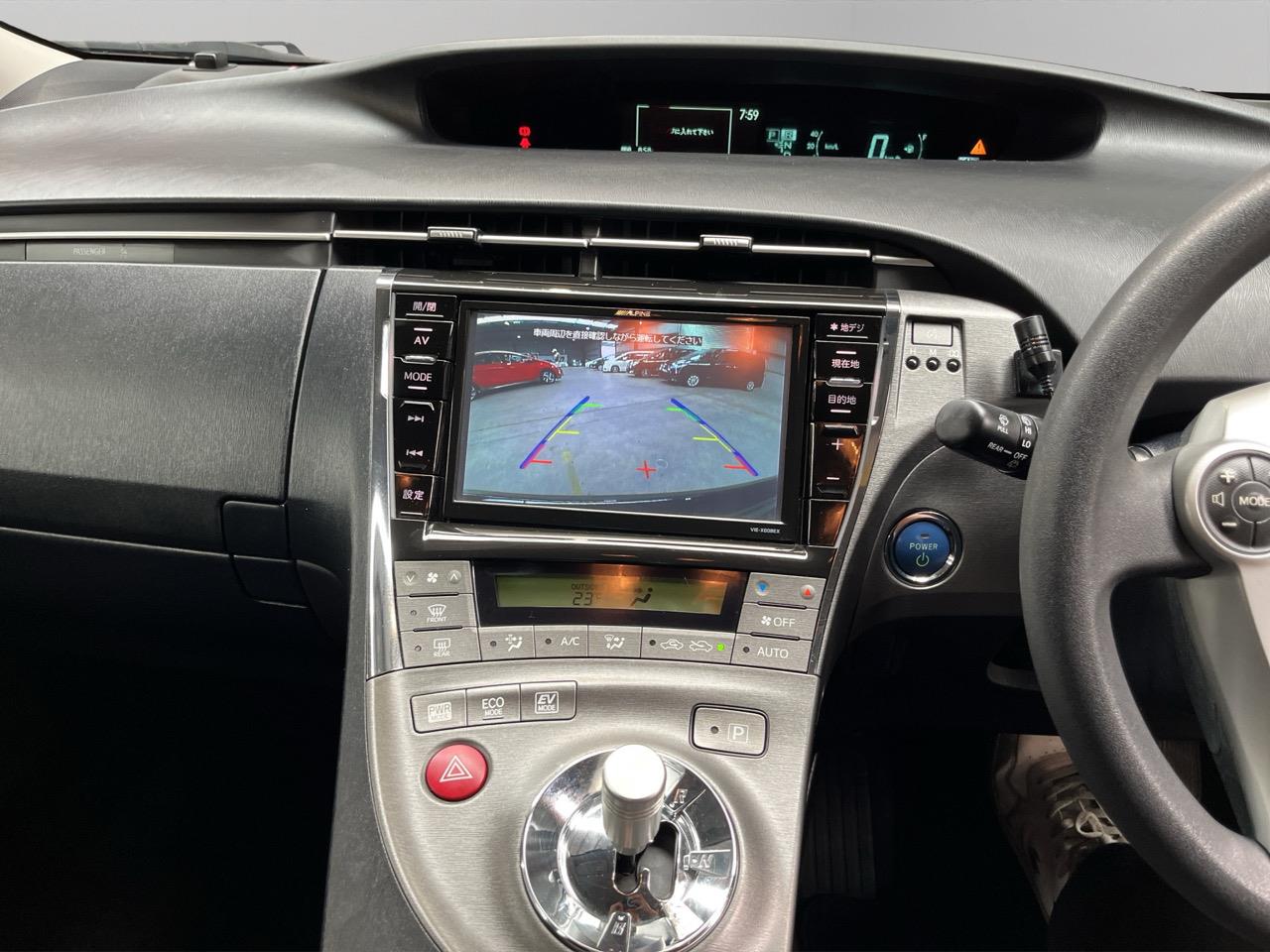 2013 Toyota Prius G Hatchback SEE US FOR FINANCE! BUY NOW PAY IN 6 MONTHS!*