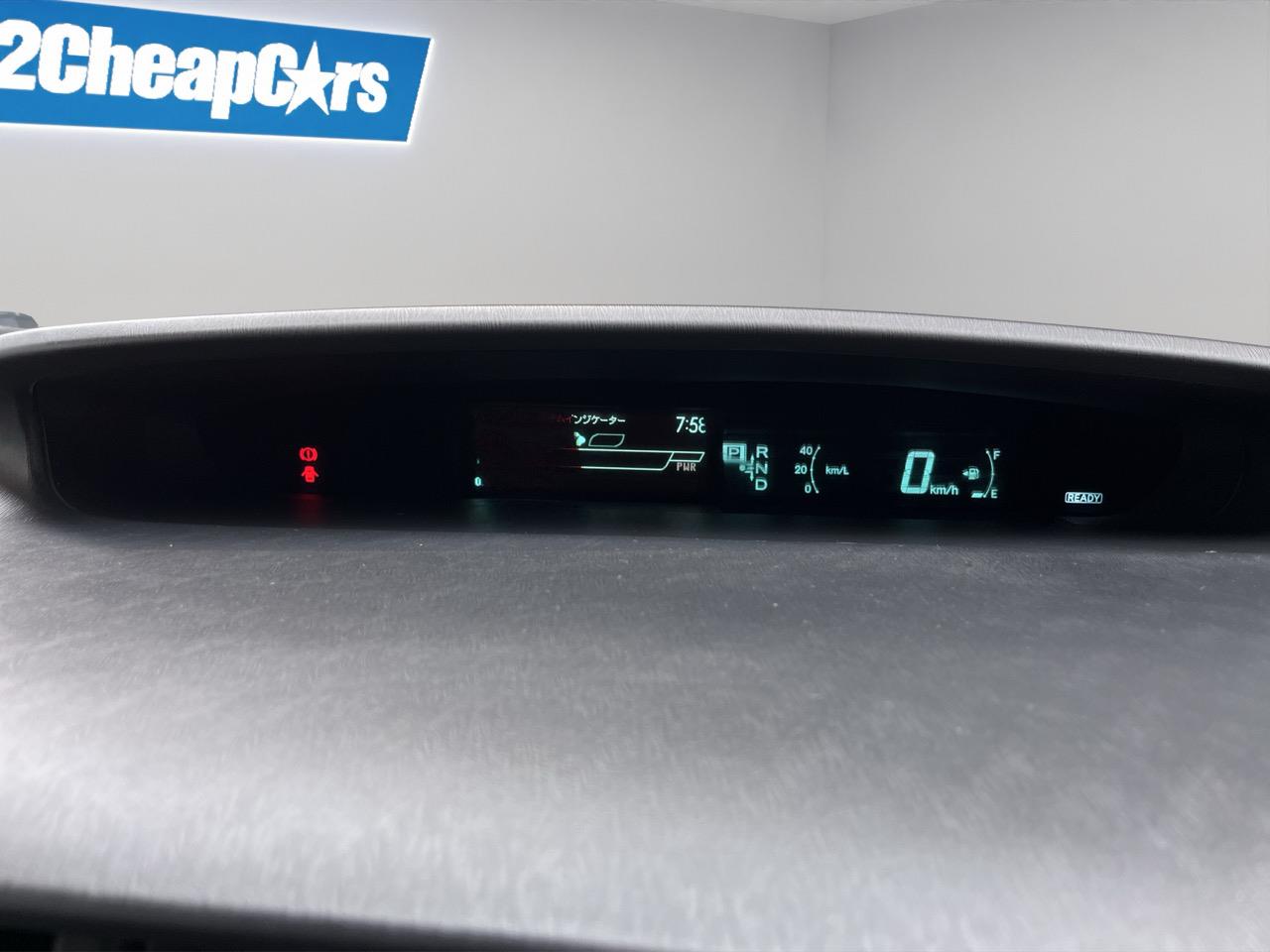 2013 Toyota Prius G Hatchback SEE US FOR FINANCE! BUY NOW PAY IN 6 MONTHS!*