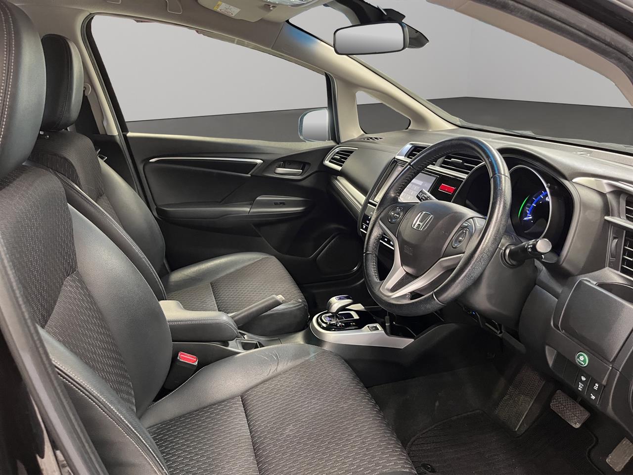 2015 Honda Fit Jazz Hybrid New Shape Hatchback SMART KEY + REVERSING CAMERA + CRUISE CONTROL