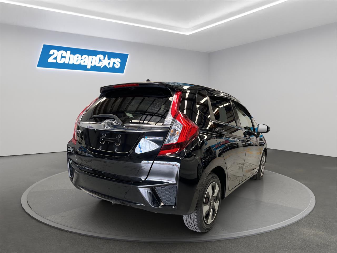 2015 Honda Fit Jazz Hybrid New Shape Hatchback SMART KEY + REVERSING CAMERA + CRUISE CONTROL