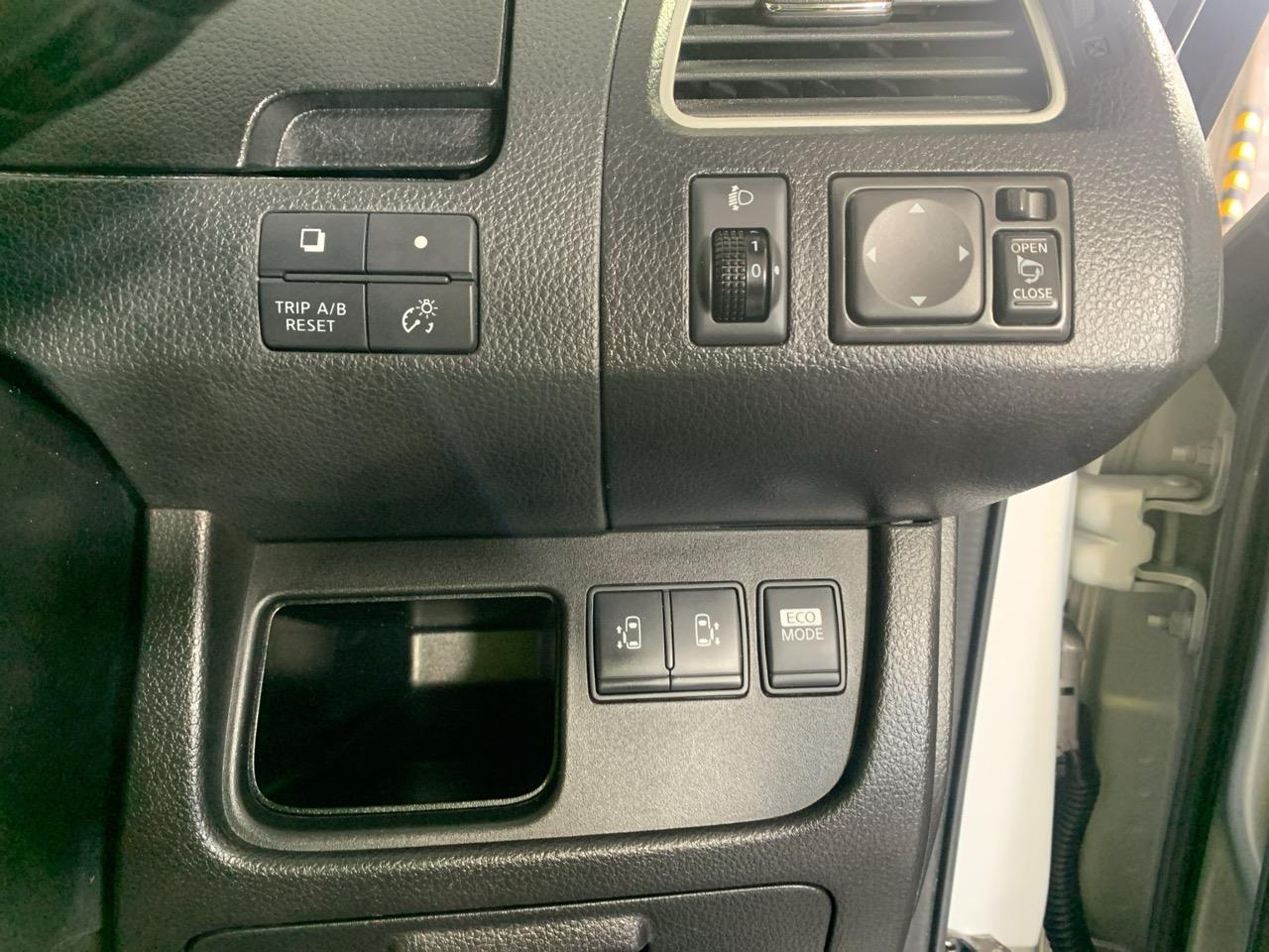 2012 Nissan Serena Hybrid Highway Star People Mover REVERSING CAMERA + POWER SLIDING DOORS