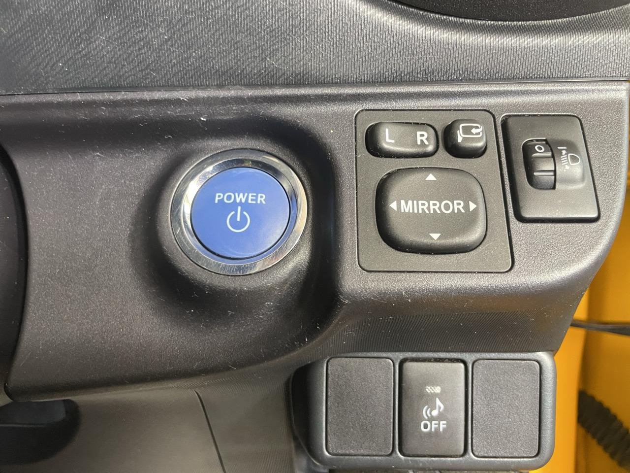 2012 Toyota Aqua S Hatchback REVERSING CAMERA + AUTO LIGHTS + PUSH START