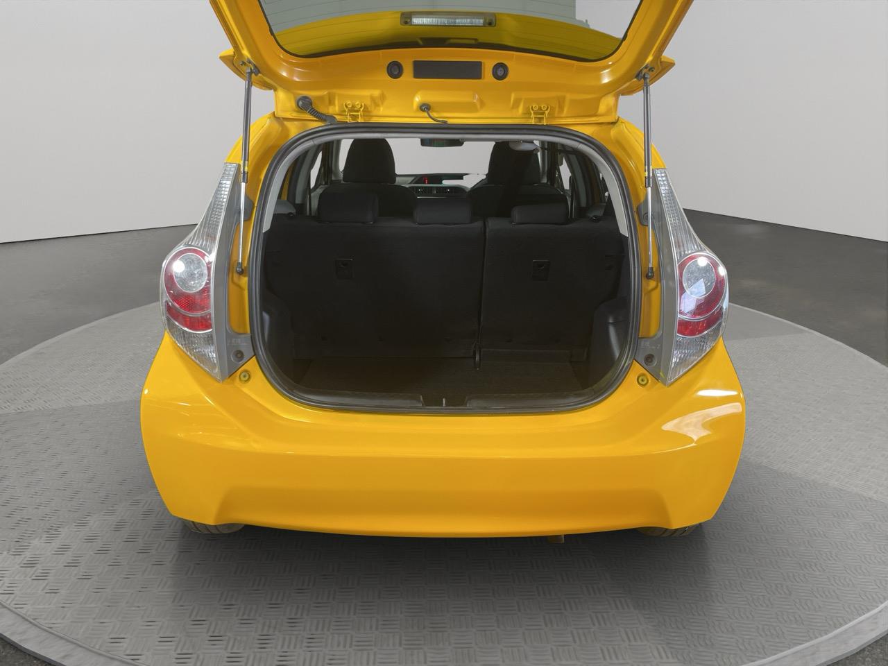 2012 Toyota Aqua S Hatchback REVERSING CAMERA + AUTO LIGHTS + PUSH START