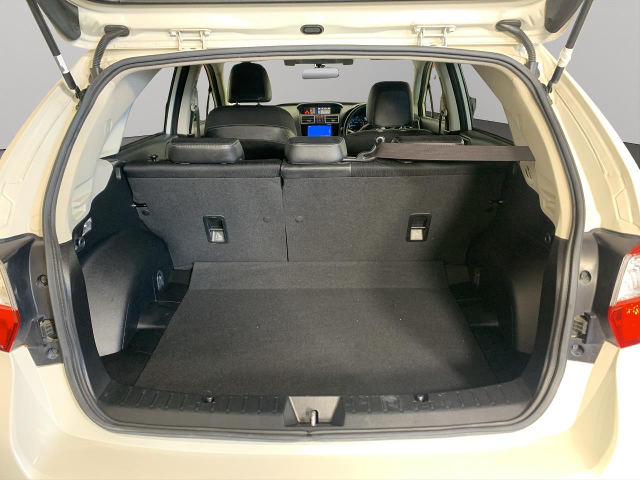 2015 Subaru Impreza 2.0i AWD Hatchback AWD + CRUISE CONTROL + PADDLE SHIFT