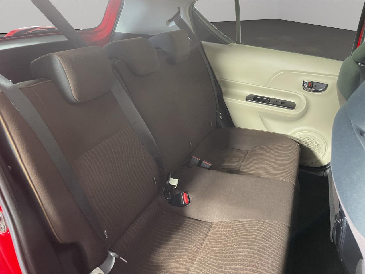 2013 Toyota Aqua G Hatchback REVERSING CAMERA + AUTO LIGHTS + PUSH BUTTON START