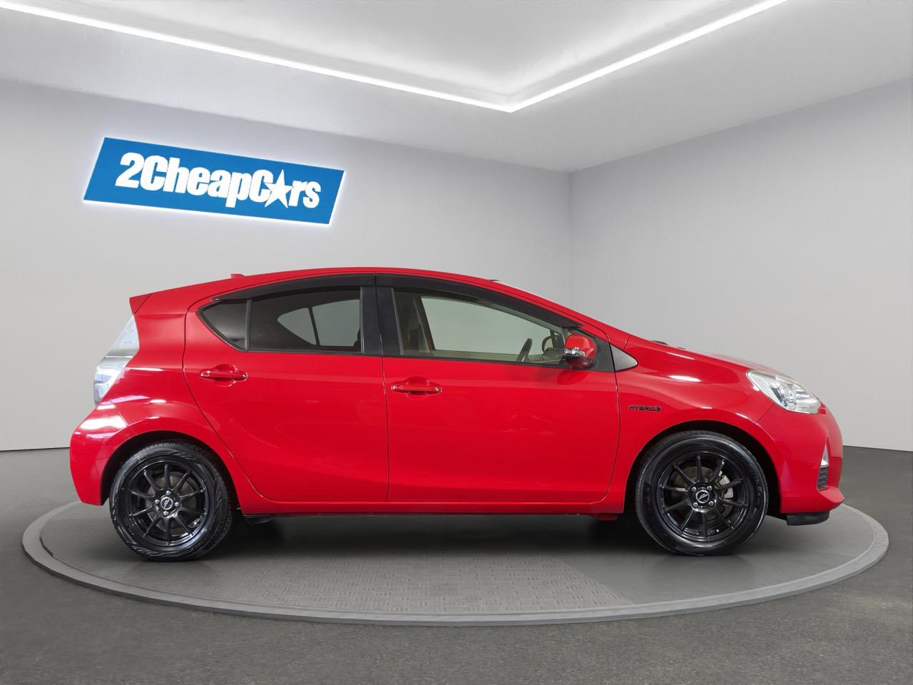 2013 Toyota Aqua G Hatchback REVERSING CAMERA + AUTO LIGHTS + PUSH BUTTON START