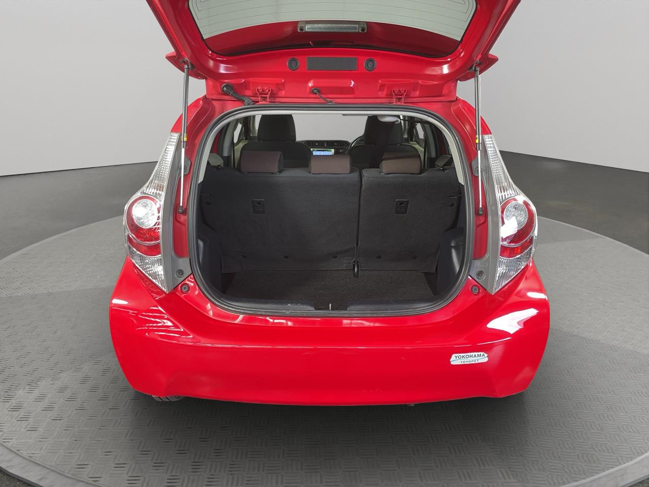 2013 Toyota Aqua G Hatchback REVERSING CAMERA + AUTO LIGHTS + PUSH BUTTON START