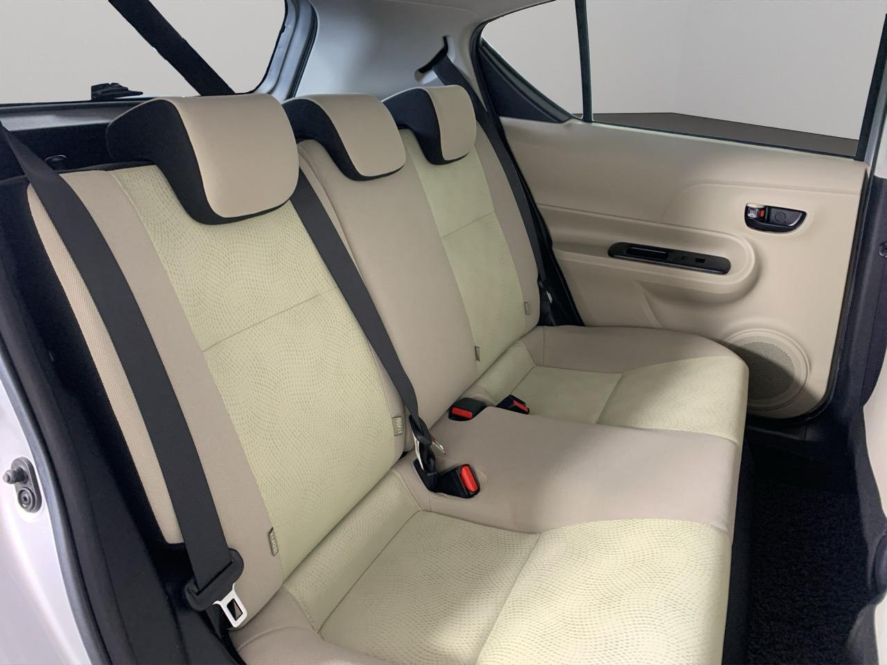 2013 Toyota Aqua G Hatchback REVERSING CAMERA + PUSH BUTTON START + AUTO LIGHTS