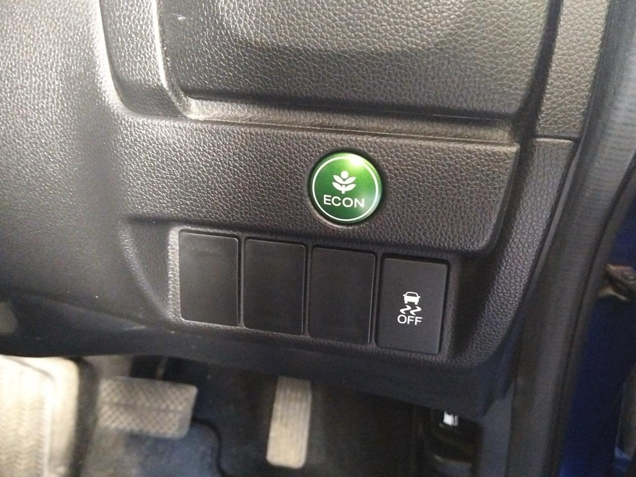 2014 Honda Fit Jazz New Shape Hatchback LOW KMS + REVERSING CAMERA + SMART KEY