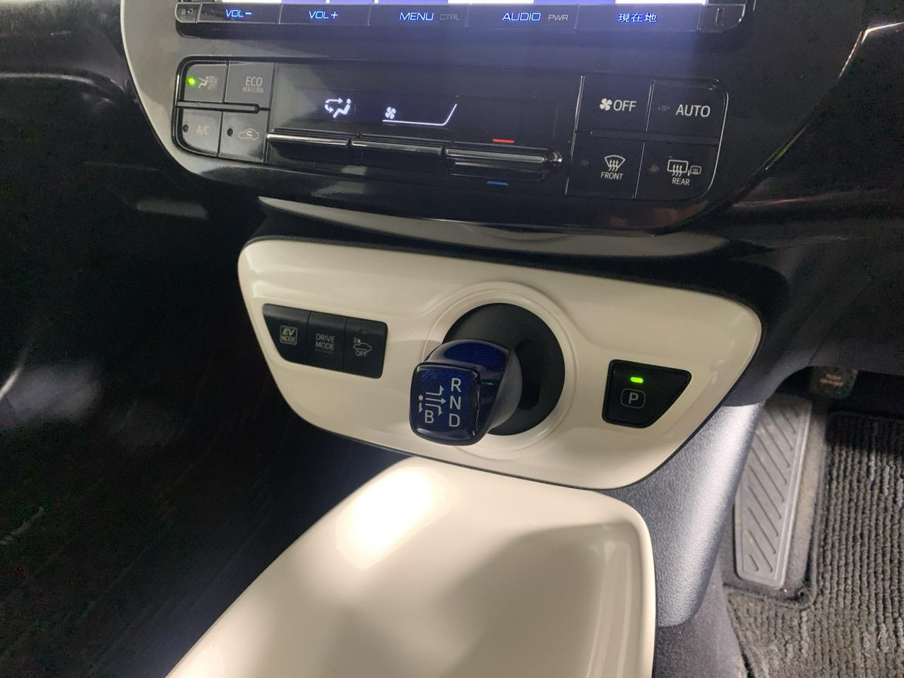 2016 Toyota Prius New Shape A Hatchback CRUISE CONTROL + REVERSING CAMERA + SUNROOF