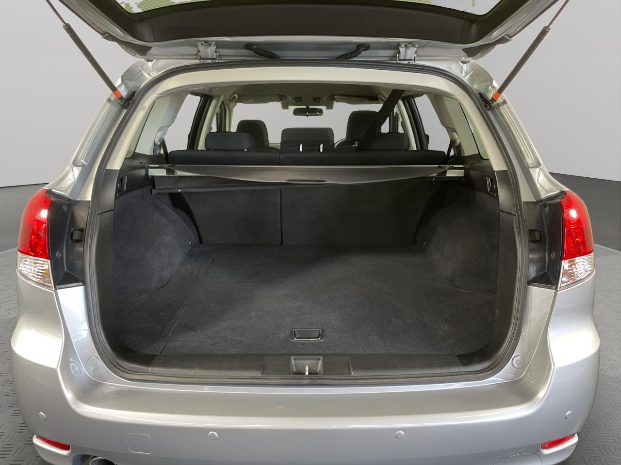 2013 Subaru Legacy Eyesight AWD Station Wagon AWD + PADDLE SHIFT + REVERSING CAMERA