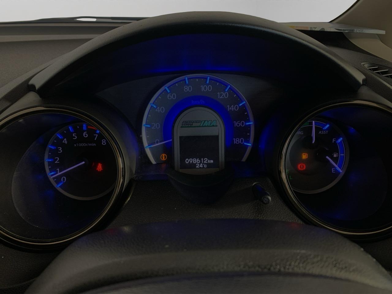 2014 Honda Shuttle HYBRID Station Wagon REVERSING CAMERA + HYBRID EFFICIENCY