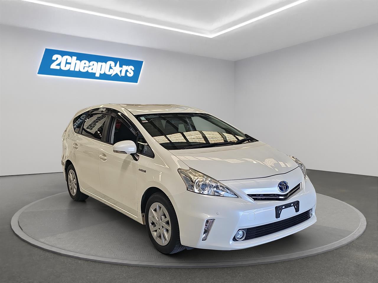 2015 Toyota Prius Alpha S Station Wagon