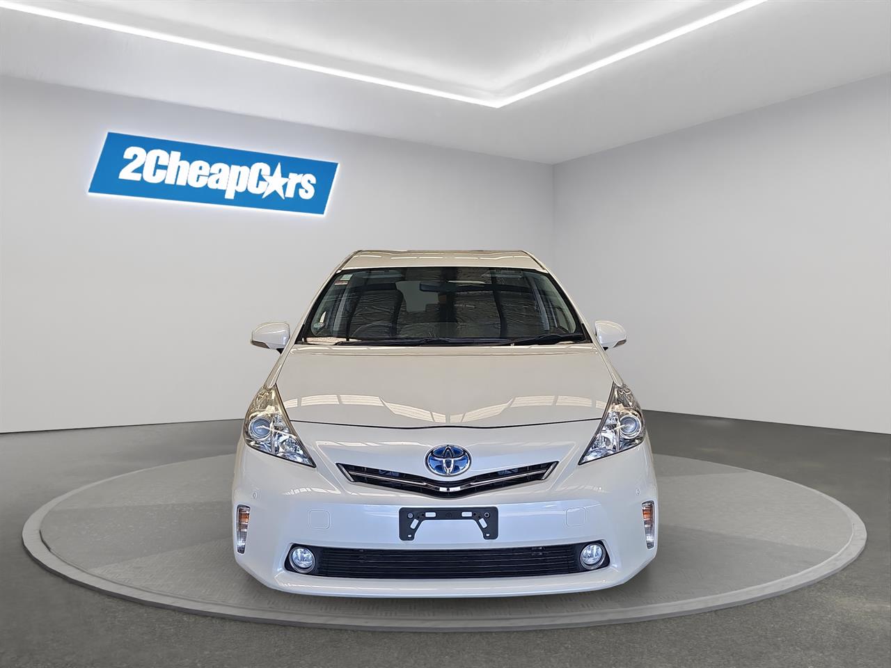 2015 Toyota Prius Alpha S Station Wagon SMART KEY + GREAT FUEL EFFICIENCY