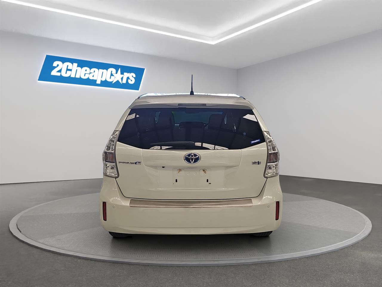 2015 Toyota Prius Alpha S Station Wagon SMART KEY + GREAT FUEL EFFICIENCY