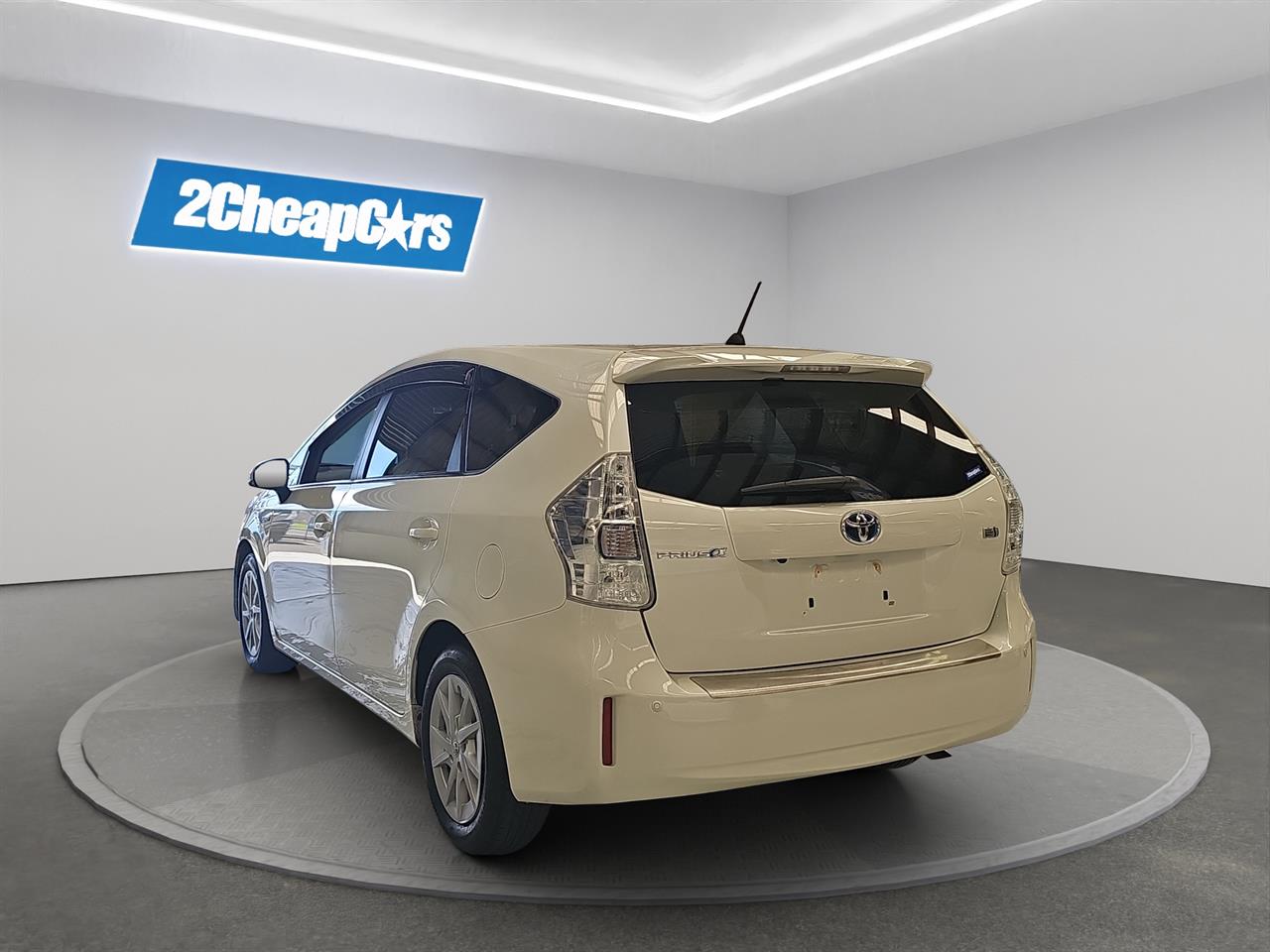 2015 Toyota Prius Alpha S Station Wagon SMART KEY + GREAT FUEL EFFICIENCY