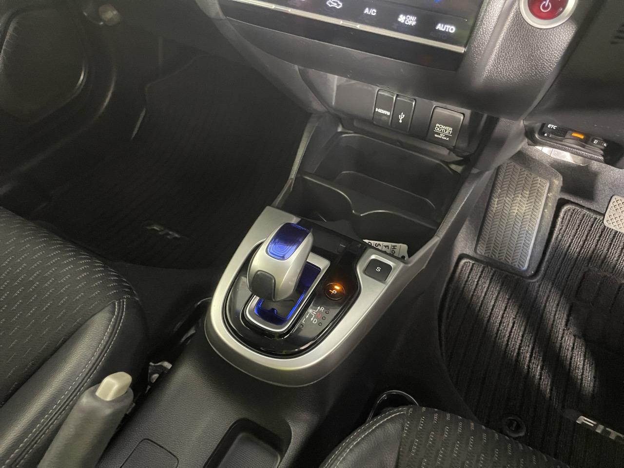 2014 Honda Fit Jazz Hybrid New Shape Hatchback REVERSING CAMERA + AUTO LIGHTS + CRUISE CONTROL