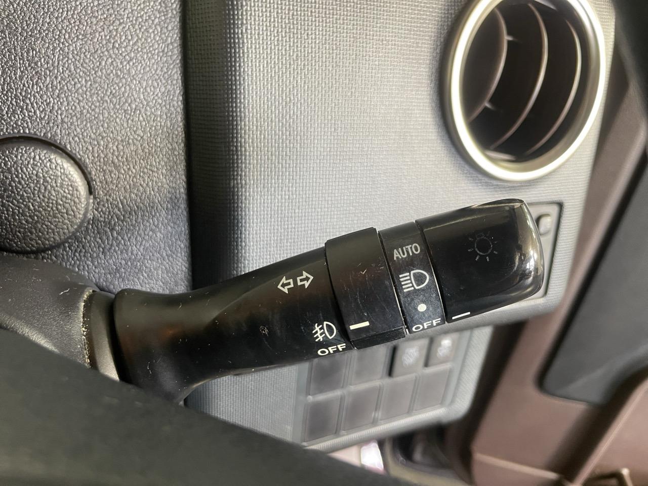 2014 Toyota SPADE X Hatchback ELECTRIC SLIDING DOOR + REVERSING CAMERA