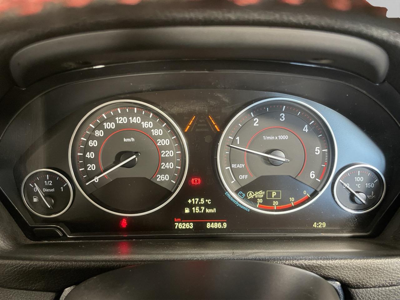 2015 BMW 320D BluePerformance Luxury Sedan REVERSING CAMERA + PARKING SENSOR + CRUISE CONTROL