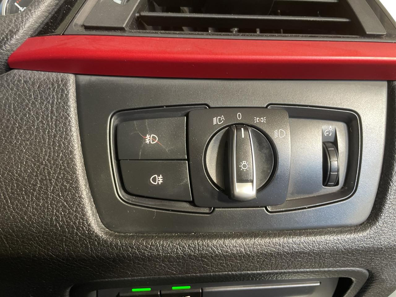 2015 BMW 320D BluePerformance Luxury Sedan REVERSING CAMERA + PARKING SENSOR + CRUISE CONTROL