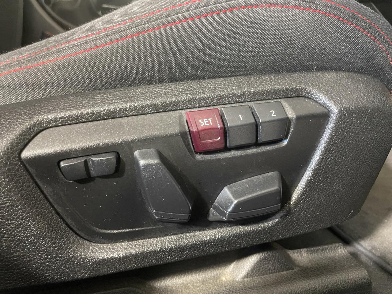 2015 BMW 320D BluePerformance Luxury Sedan REVERSING CAMERA + PARKING SENSOR + CRUISE CONTROL