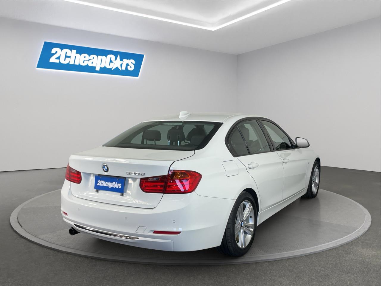 2015 BMW 320D BluePerformance Luxury Sedan REVERSING CAMERA + PARKING SENSOR + CRUISE CONTROL