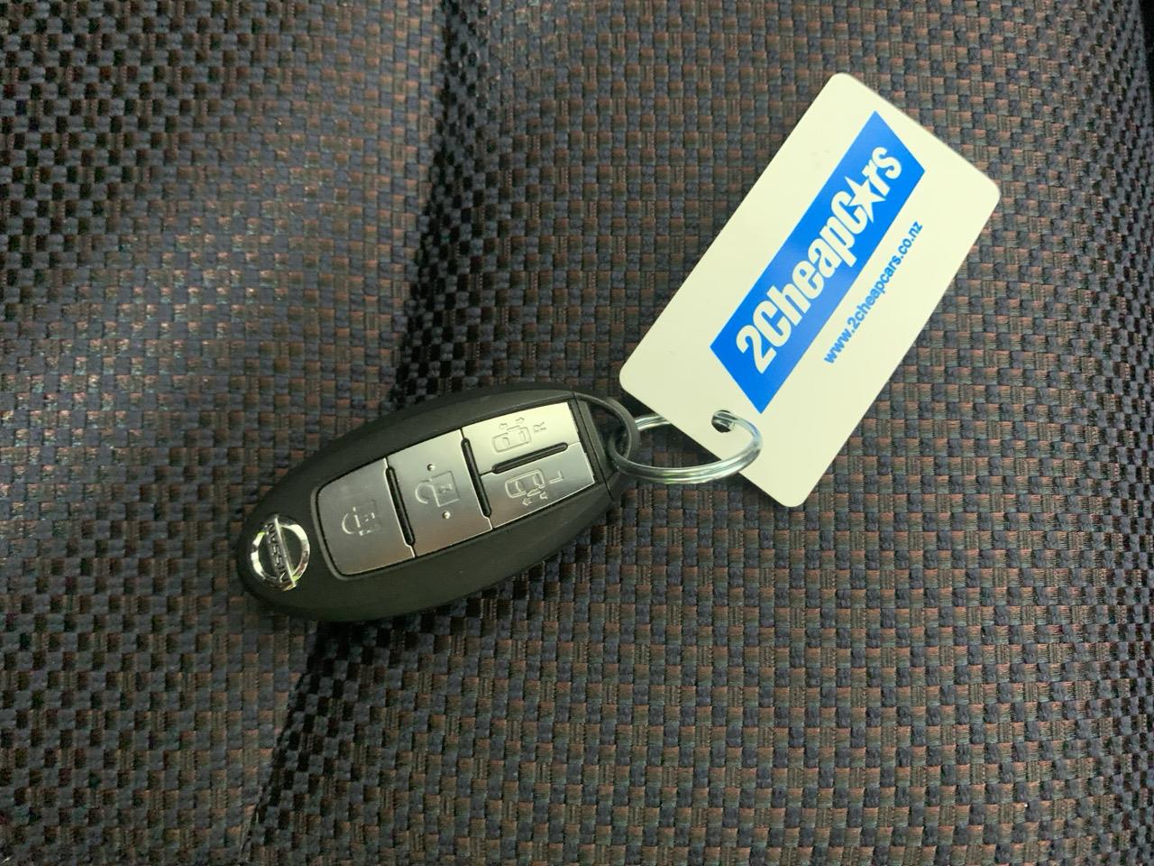 2013 Nissan Serena Hybrid Highway Star People Mover LOW KMS + CRUISE CONTROL +  ELECTRIC SLIDING DOORS