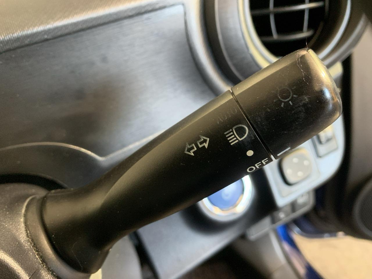 2017 Toyota Aqua Facelift Model S Hatchback REVERSING CAMERA + PUSH BUTTON START + AUTO LIGHTS