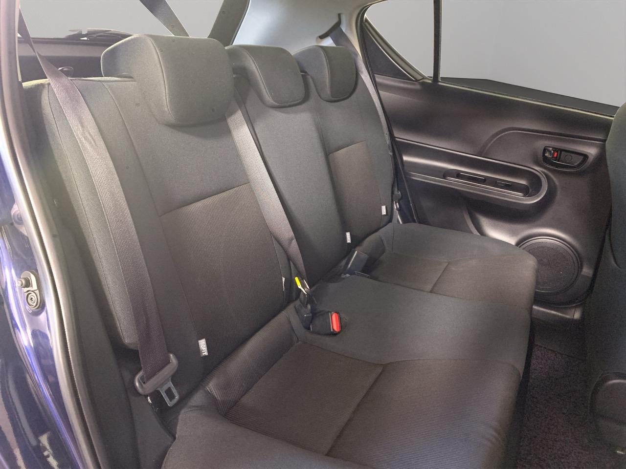 2017 Toyota Aqua Facelift Model S Hatchback REVERSING CAMERA + PUSH BUTTON START + AUTO LIGHTS