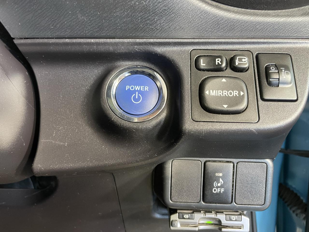 2013 Toyota Aqua G Hatchback REVERSING CAMERA + AUTO LIGHTS + PUSH BUTTON START