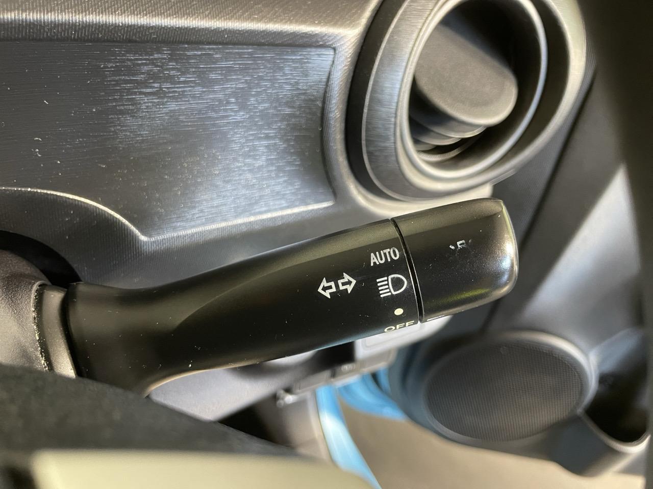 2013 Toyota Aqua G Hatchback REVERSING CAMERA + AUTO LIGHTS + PUSH BUTTON START