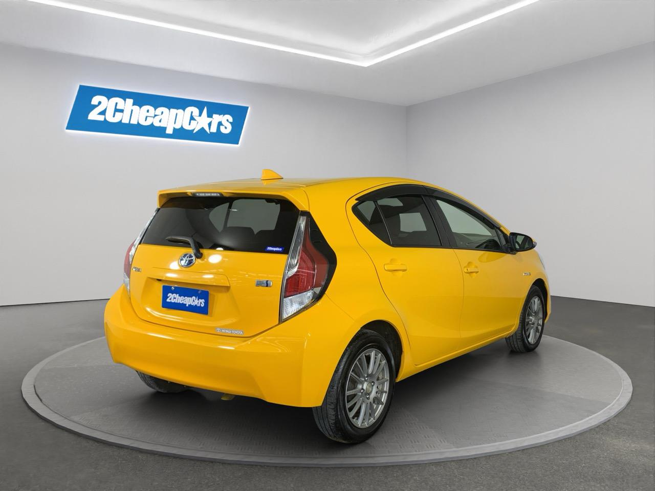 2016 Toyota Aqua Facelift Model S Hatchback PUSH BUTTON START + REVERSING CAMERA + AUTO LIGHTS