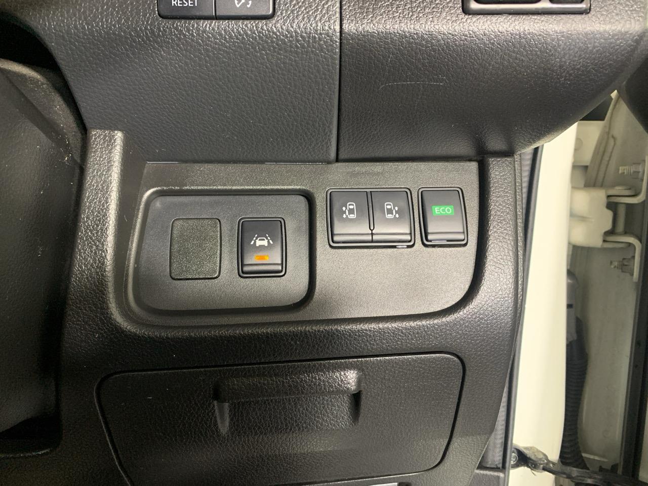 2014 Nissan Serena Hybrid Highway Star People Mover REVERSING CAMERA + PUSH SRART + AUTO LIGHTS