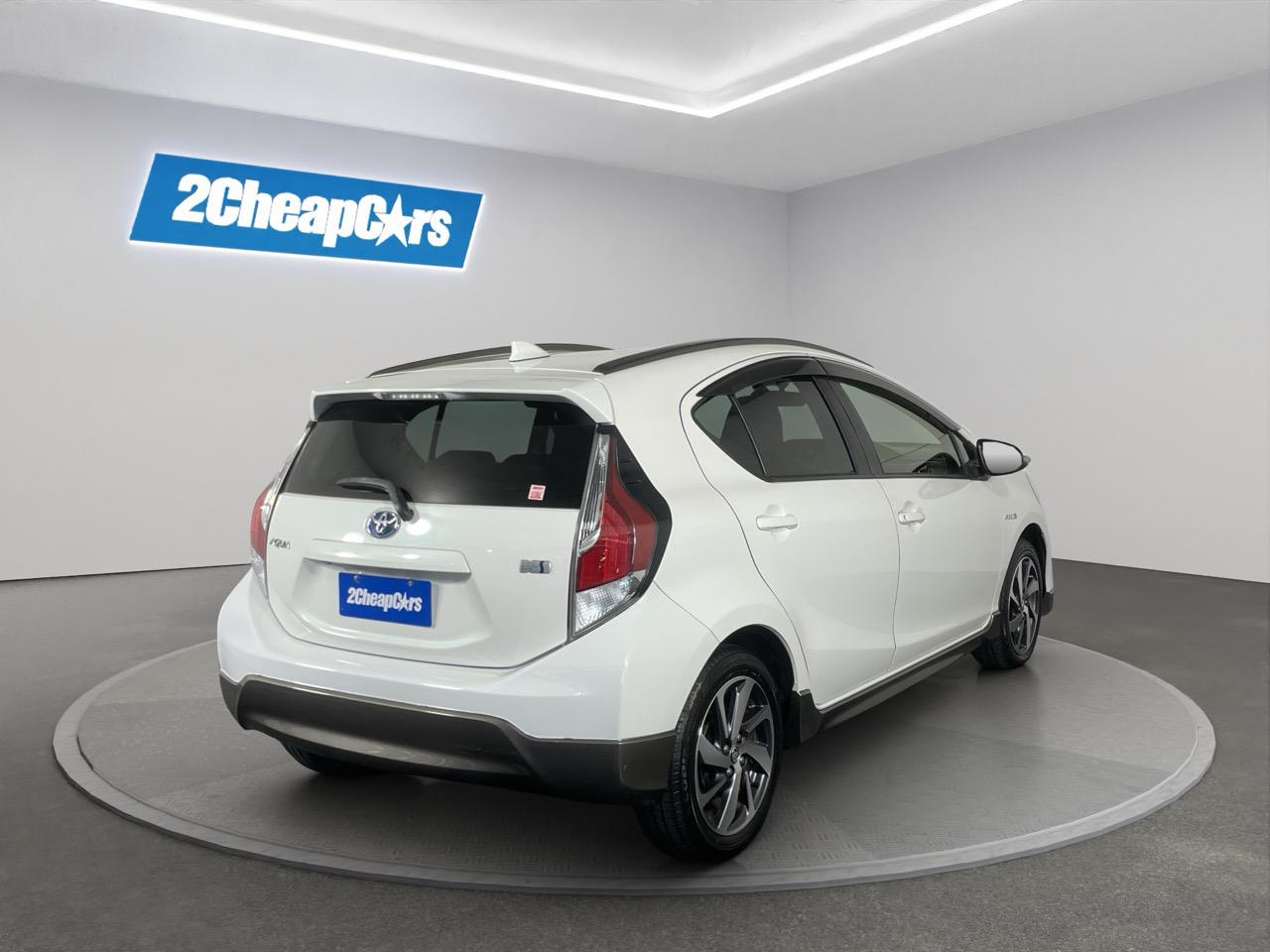 2015 Toyota Aqua X-URBAN Hatchback REVERSING CAMERA + AUTO LIGHTS + PUSH START