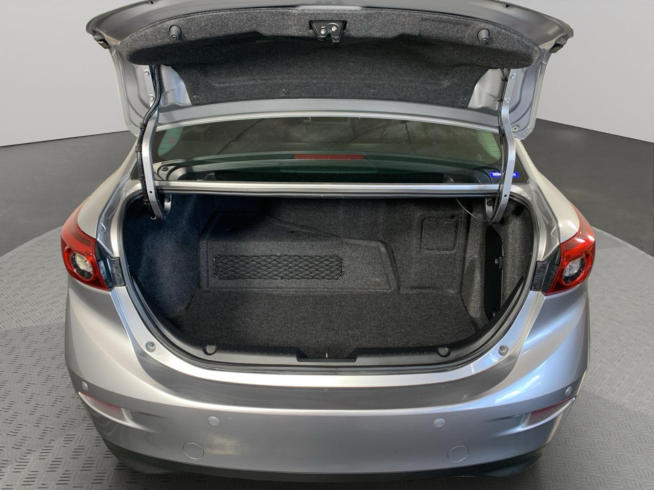 2013 Mazda Axela Hybrid  Sedan PUSH BUTTON START + AUTO LIGHTS + REVERSING CAMERA