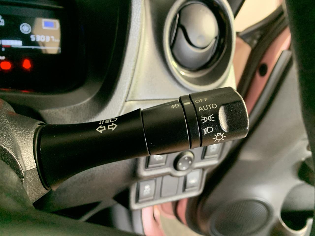 2016 Nissan Note e-power Hatchback PUSH BUTTON START + AUTO LIGHTS + REVERSING CAMERA