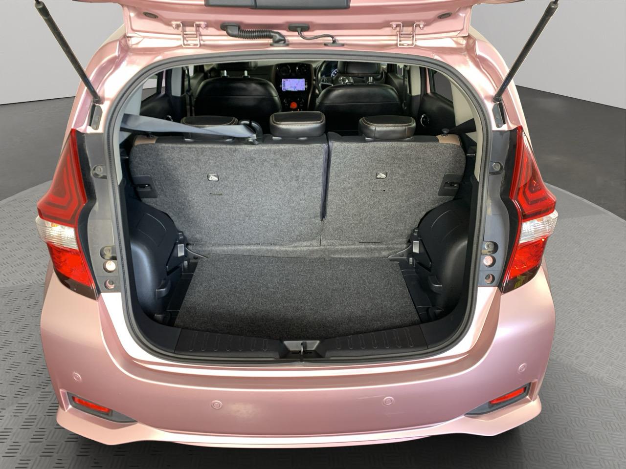 2016 Nissan Note e-power Hatchback PUSH BUTTON START + AUTO LIGHTS + REVERSING CAMERA