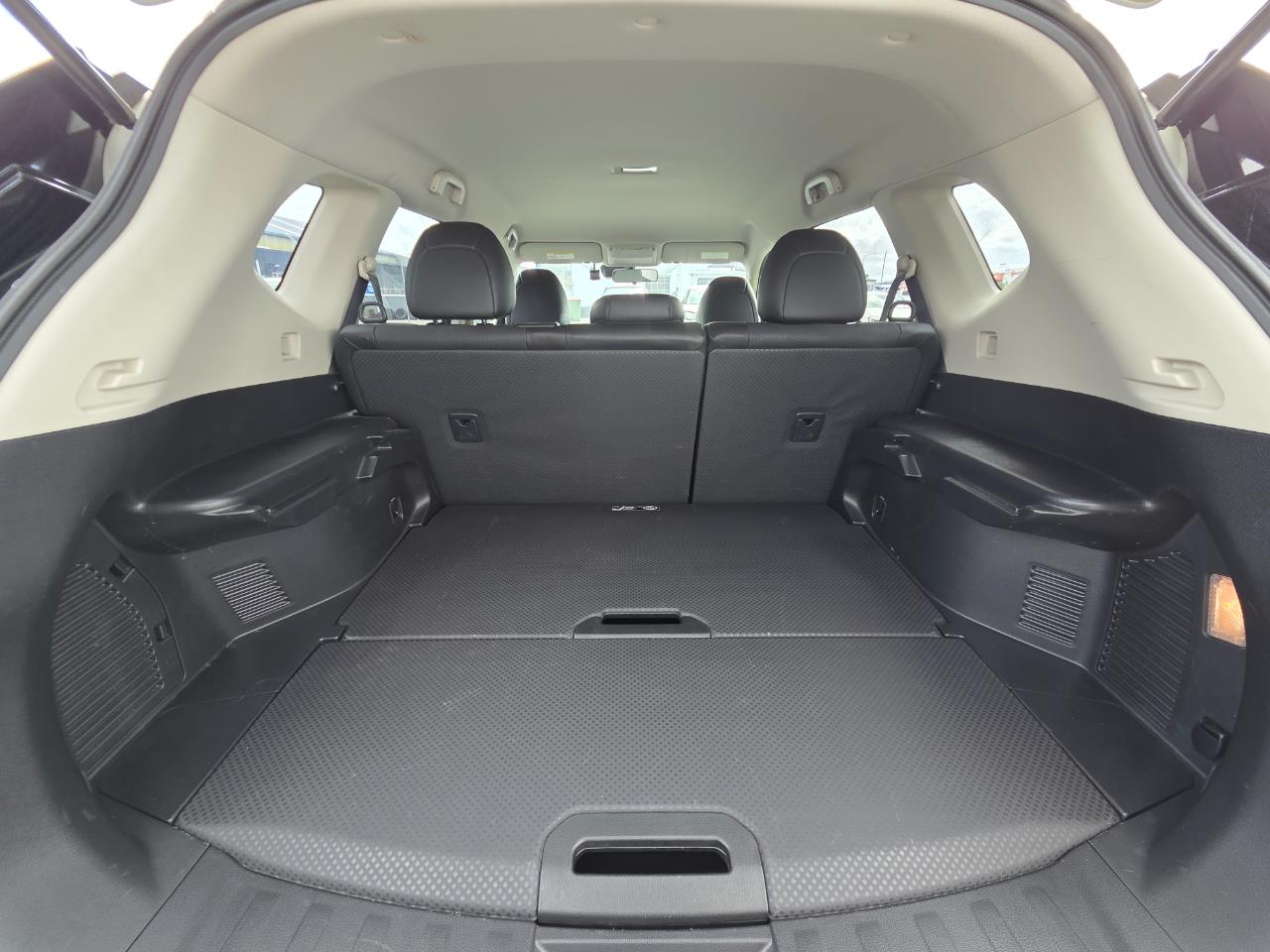 2016 Nissan X-TRAIL 20X Eergency Brake Package RV/SUV HEATED SEATS + AUTO LIGHTS + REVERSING CAMERA