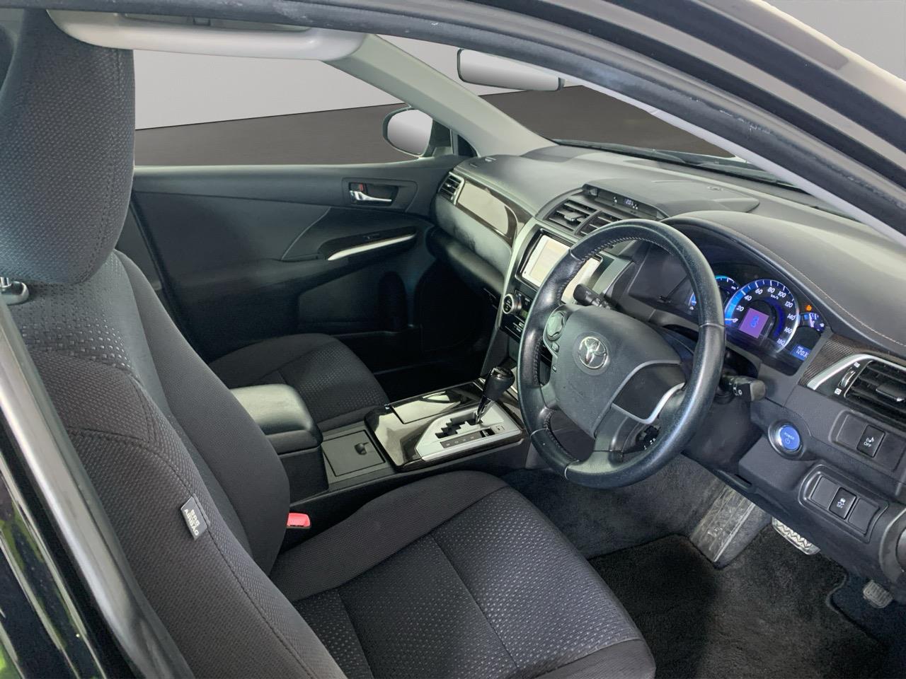 2013 Toyota Camry Hybrid Sedan REVERSING CAMERA + CRUISE CONTROL + AUTO LIGHTS