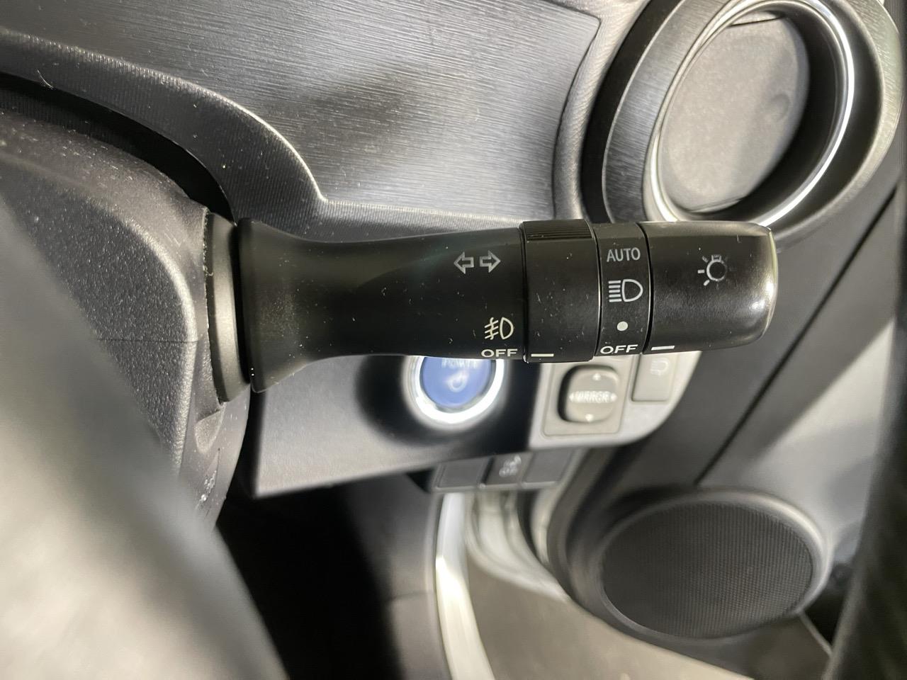 2013 Toyota Aqua G Hatchback REVERSING CAMERA + PUSH START + AUTO LIGHTS